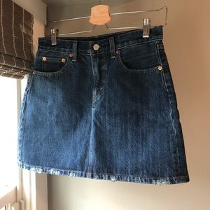 Brand new Levi’s high waist skirt. Size 27.